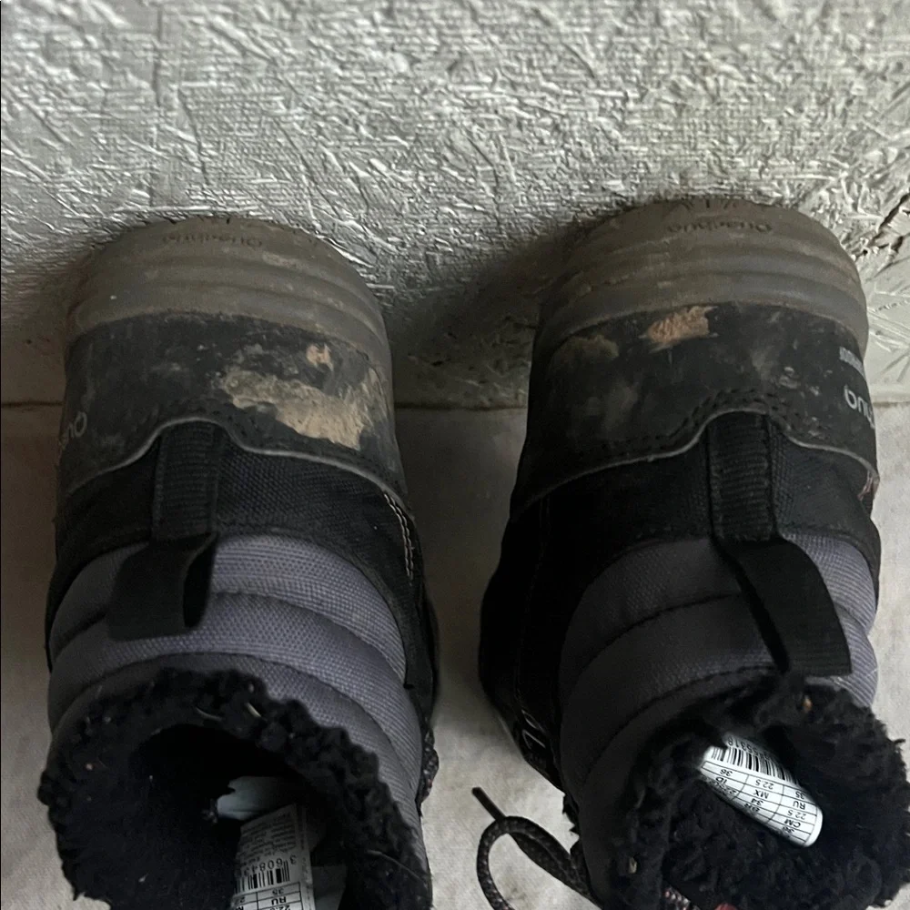 Quechua insulated hiking